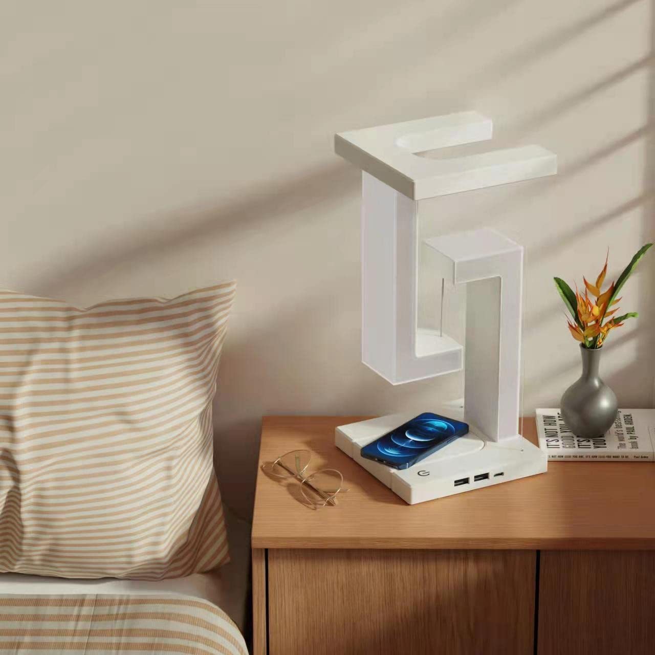 Creative Suspended Table Lamp with Wireless Charging – Balanced Floating Lamp for Home and Bedroom